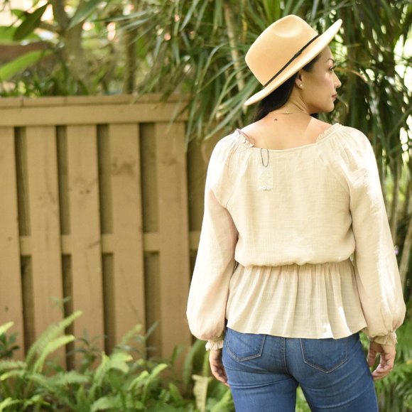 Romantic Blush Blouse - Picture 3 of 3